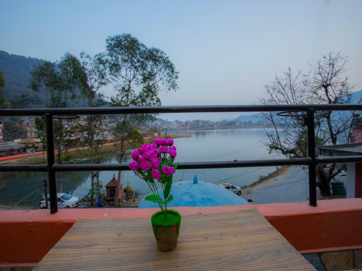 Hotel Fewa Corner & Restro Pokhara Extérieur photo